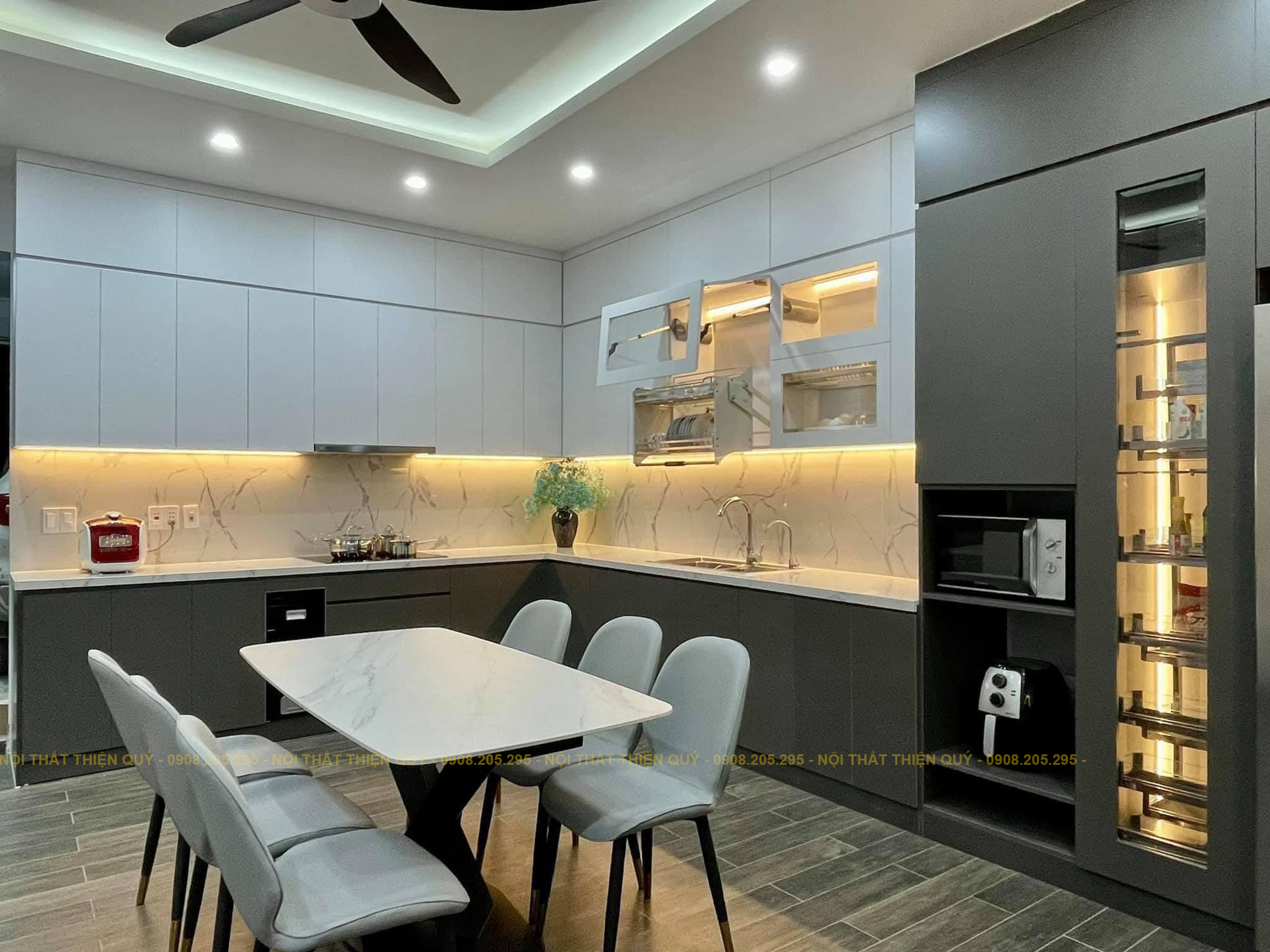 giá tủ bếp acrylic tại Đà Nẵng